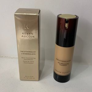 Brand new Kevyn Aucoin foundation medium EF07